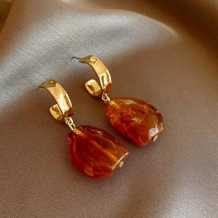 Boucles d'oreilles pendantes en résine ambrée Maillard pour femmes