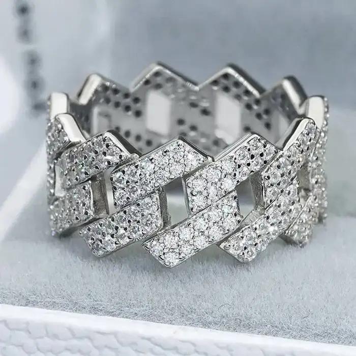 Huitan – bague au Design lié, accessoires délicats pour femmes, zircone cubique entièrement brillante, élégante, mode fête, bijoux polyvalents quotidiens
