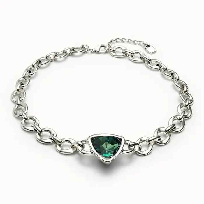 Collier en cristal vert scintillant de haute qualité pour homme et femme, bijou moderne et élégant pour les occasions spéciales et les cadeaux surprises