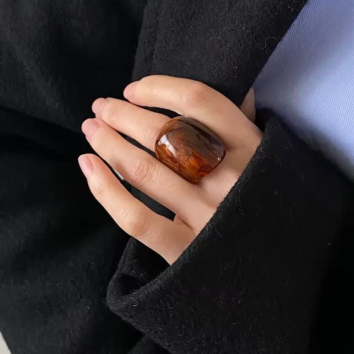 Bague en résine couleur café de style rétro bohème 1 pièce