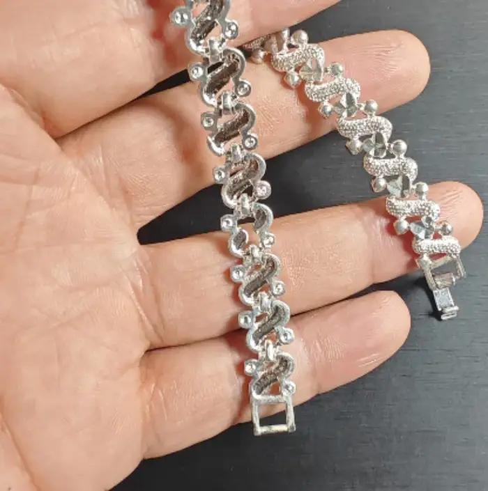 Bracelet de poignet élégant en alliage plaqué argent