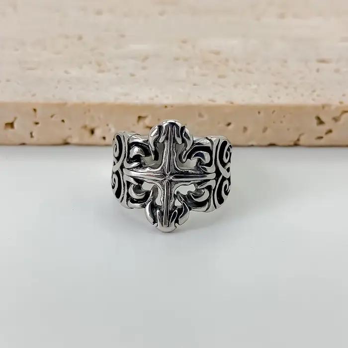 EManco - Bague en acier inoxydable gravée avec un motif floral vintage - Bagues pour hommes - Accessoires tendance - Tailles 7-10