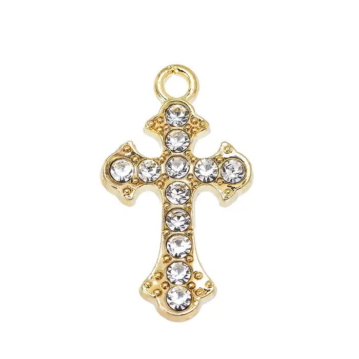 Breloques en forme de croix dorées pour bijoux et accessoires de mode chrétienne élégants pour femmes et occasions spéciales