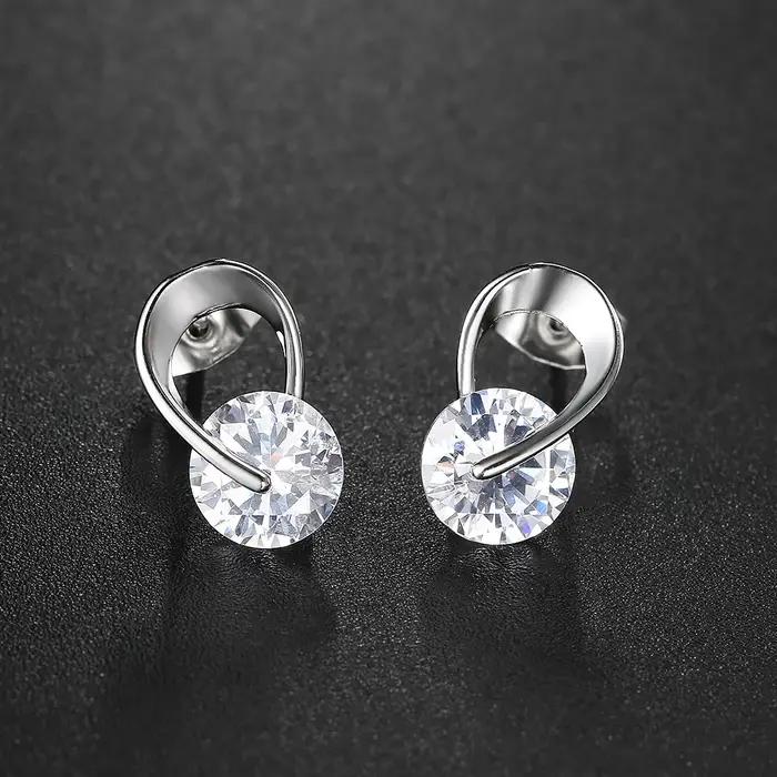 Boucles d'oreilles à clous rotatifs pour femmes