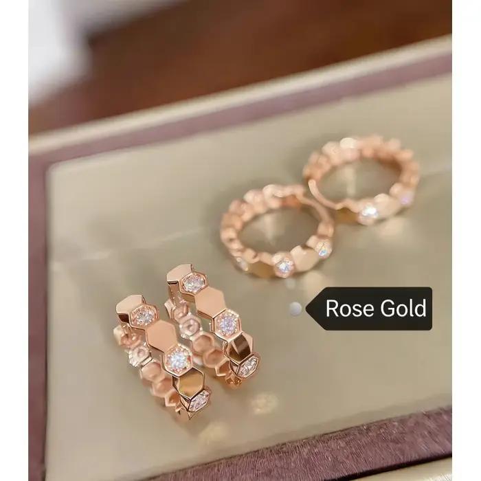 Boucles d'oreilles simples et luxueuses