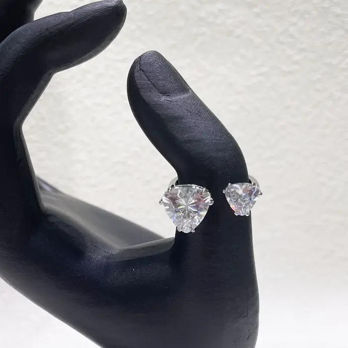 Bagues de haute qualité, nouvelles ventes, bijoux tendance, marque de luxe originale, coupe brillant