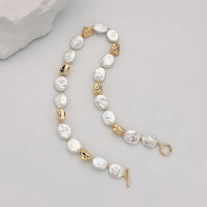 Collier baroque en perles d'eau douce naturelles
