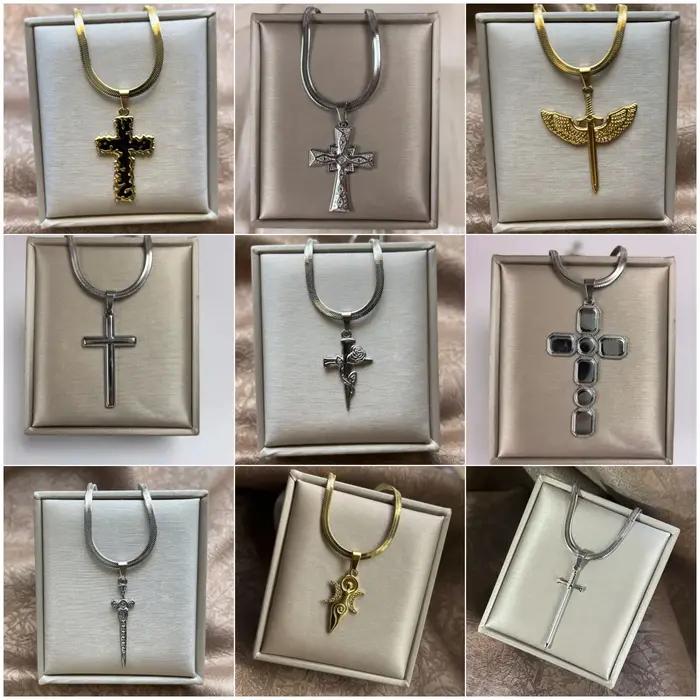 Collier croix de jésus chrétien pour femmes et hommes