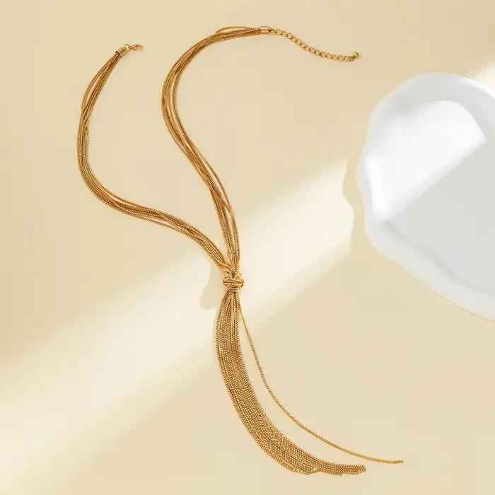 Long collier noué pour femmes
