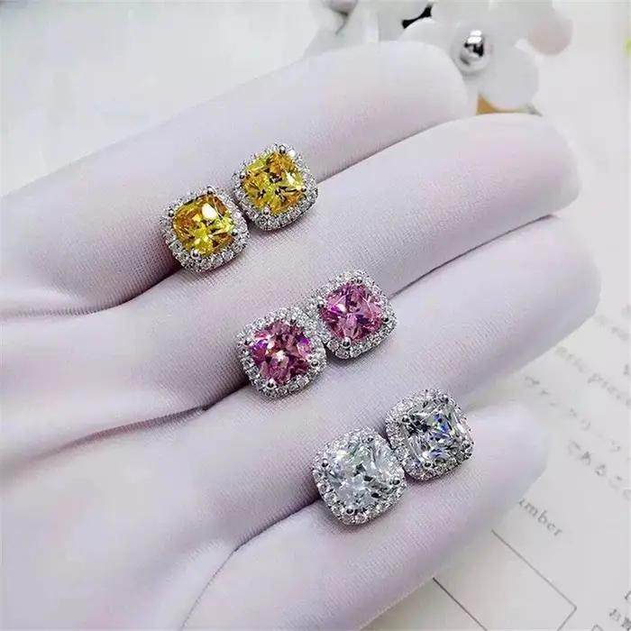 Boucles d'oreilles de luxe pour femmes élégantes et sophistiquées design géométrique zircone cubique or jaune clair occasions spéciales cadeau chic