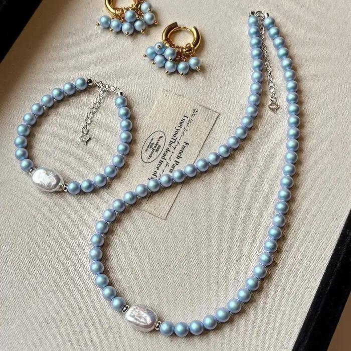 Collier de perles d'eau douce baroques irrégulières de couleur bleue de bonne qualité Minar pour femmes