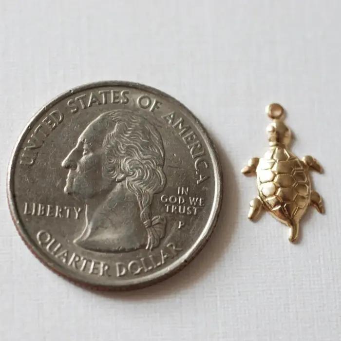 Pendentif tortue rempli d'or 14 carats