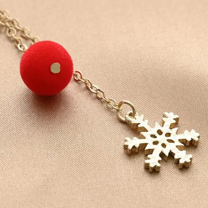 Boucles d'oreilles de noël asymétriques pour femmes