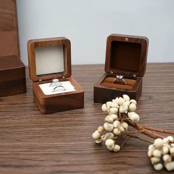 Boîte à matiques en bois pour amoureux, présentoir à bijoux, porte-bague pour proposition, fiançailles, mariage, cadeau d'amour des travailleurs du mariage doré