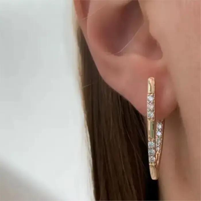 Boucles d'oreilles en forme de V vintage en or jaune clair incrustées de zircon pour femmes bijoux de fête cadeaux de luxe pour occasions spéciales