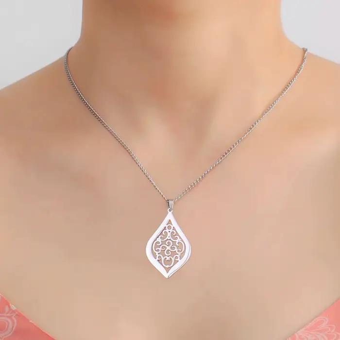 LIKGREAT Collier pendentif fleur noeud celtique pour femmes et hommes