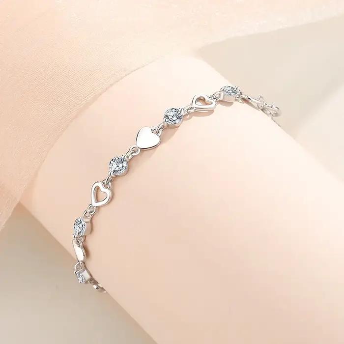 Bracelet en forme de cœur en argent regardé 925 pour femme