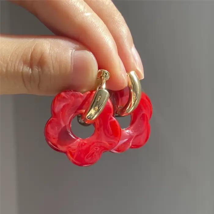 Boucles d'oreilles en résine de fleur acrylique rose, bijoux simples ronds creux en cuivre pour filles, cadeaux de personnalité de fête mignons, 2022