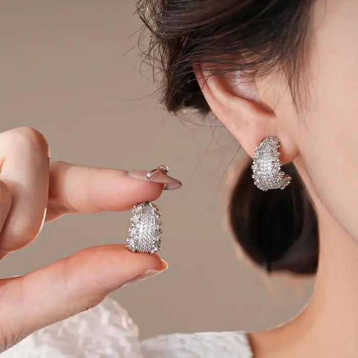 Boucles d'oreilles en forme de C en dentelle de Zircon galvanisé en or 18 carats pour femmes style mode coréen élégance occasions spéciales