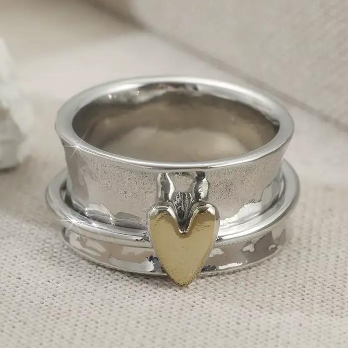 Bague large vintage pour femme sculptée à la main en forme de cœur en métal bicolore pour usage quotidien et bijoux de fête occasions spéciales