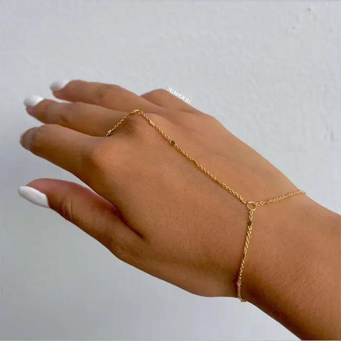Collier avec pendentif pompon en forme de Y pour femmes