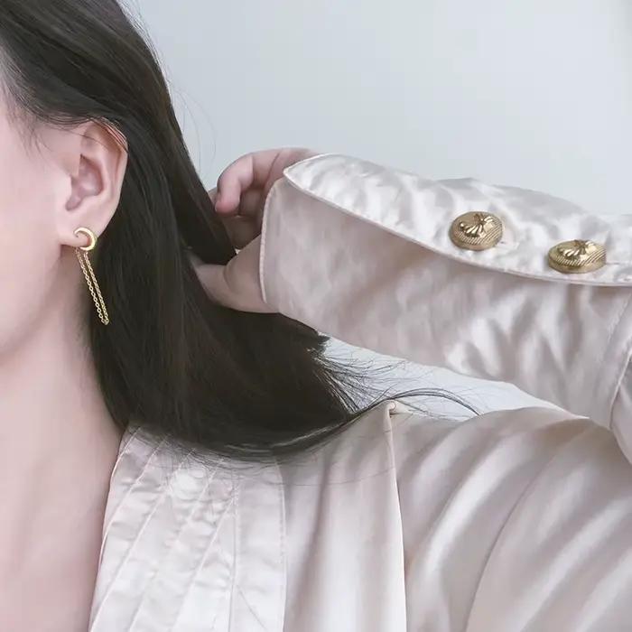 Amaiyllis-Boucles d'oreilles en or 18 carats avec pompon de lune et croissant pour femme