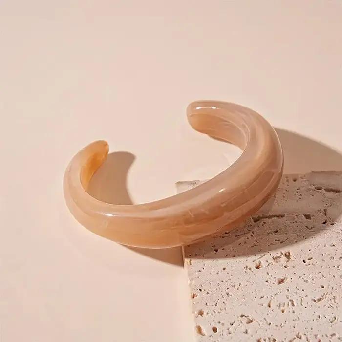 Bracelet manchette bohème en acrylique géométrique pour femme 2024