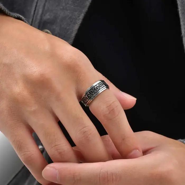 Bague rune à nœud celtique vintage pour hommes, bague rotative en acier inoxydable, bijou punk moderne et robuste pour occasions quotidiennes et spéciales