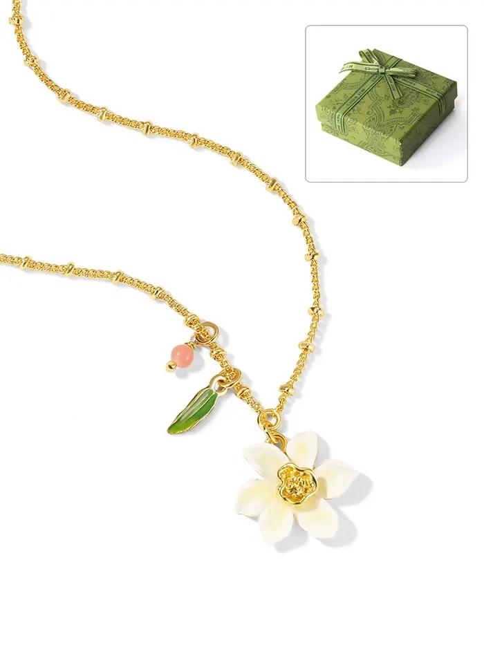 Collier juteux de raisin et jonquille – Pendentif fleur en émail fabriqué à la main en plaqué or 18