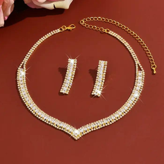 Nouvel ensemble collier et boucles d'oreilles de mariée ultra-brillant en forme de V