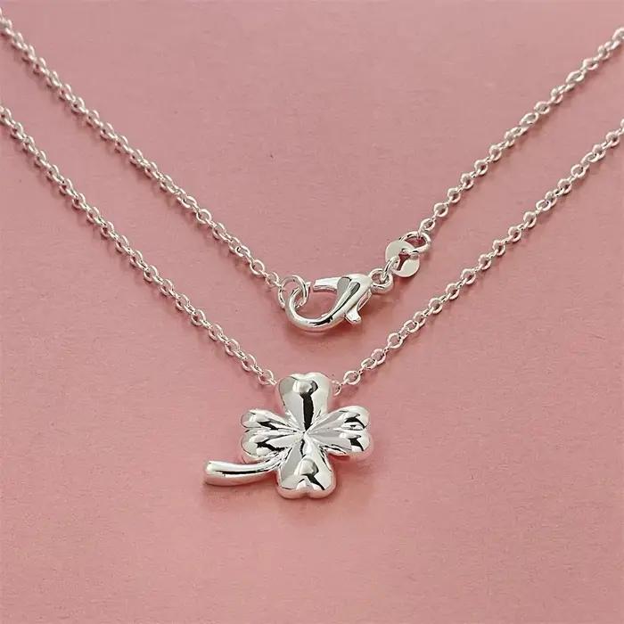 Collier pendentif petit trèfle à quatre feuilles en argent Sterling 925