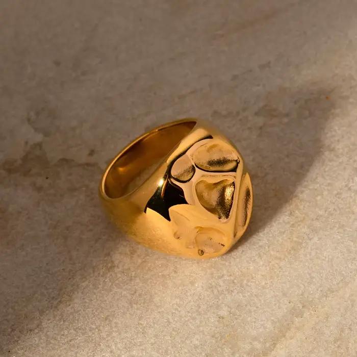 EManco nouveau Design dôme anneau géométrique anneaux pour femmes Simple élégant Texture doigt bijoux étanche fabricants en gros