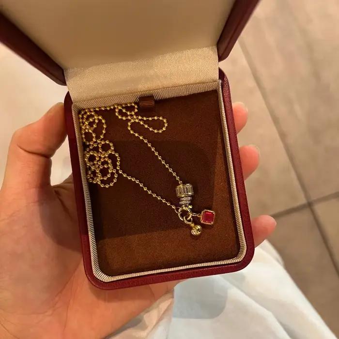 Collier en calcédoine verte de luxe, irrégulier, vintage, exquis, haute qualité, chaîne UR, bijoux créatifs