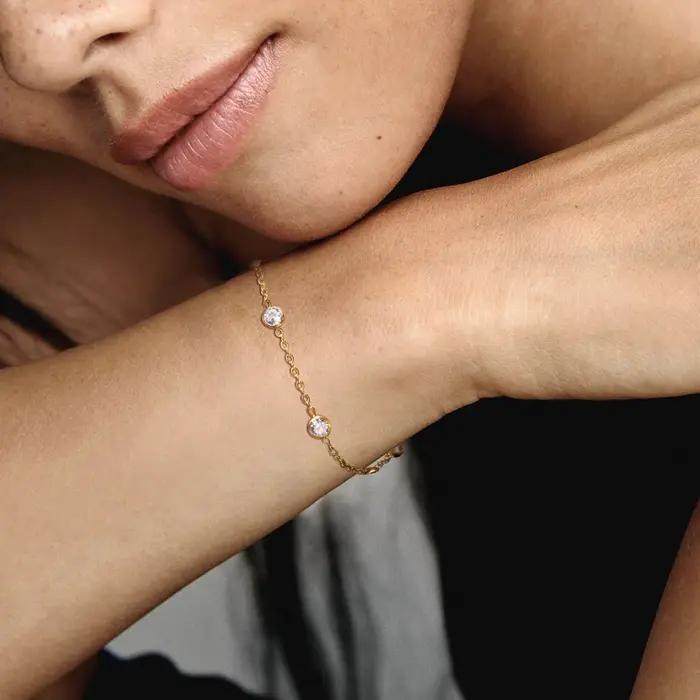 Bracelet en acier inoxydable doré avec pierre CZ scintillante pour femmes et filles occasions spéciales et quotidiennes