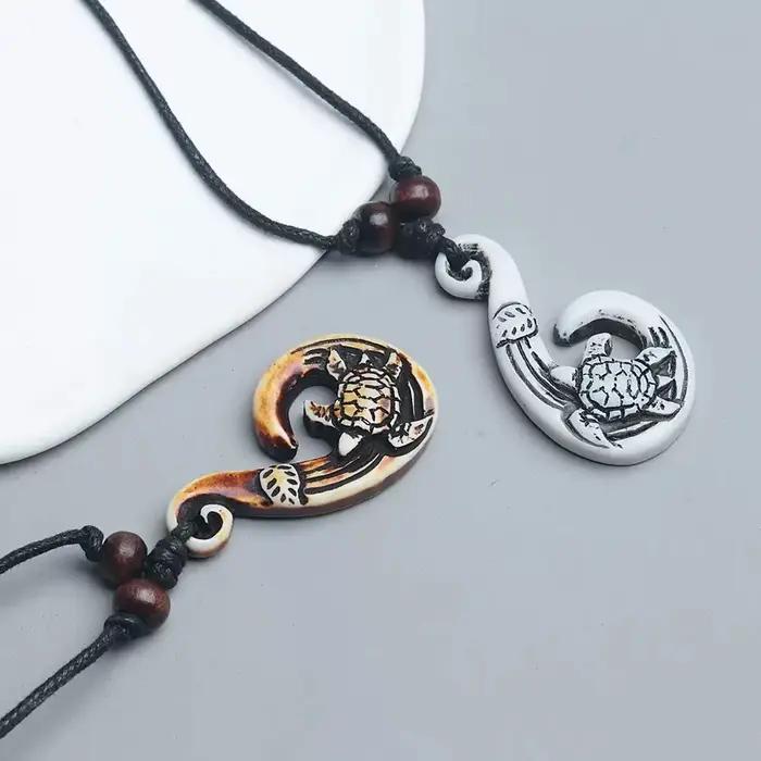 Collier pendentif tortue marine style hawaïen bijou unisexe résine symbole de chance et de nature pour homme et femme occassions spéciales