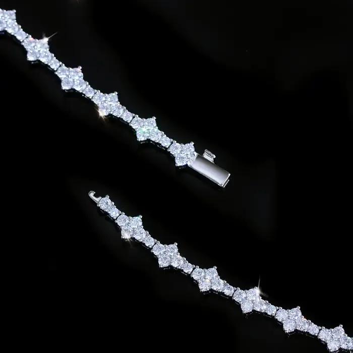 CWWZircons Bracelet Tennis CZ Taille Couronne Délicate, Pavé de Cristaux Brillants, Bracelet Jonc de Luxe Empilable pour Femme, Accessoire de Mode pour la Main S0328