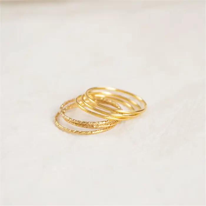 Bagues empilables essentielles en or 14K pour femmes