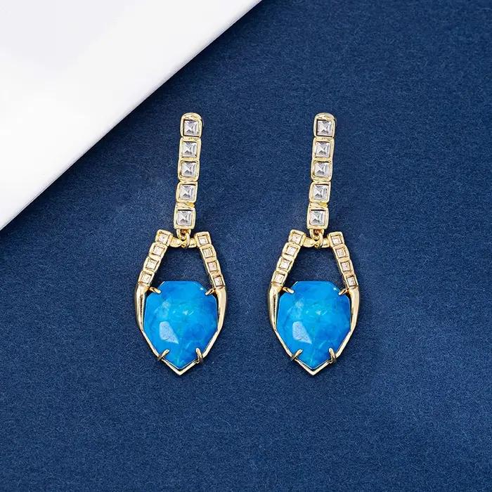 Boucles d'oreilles, collier