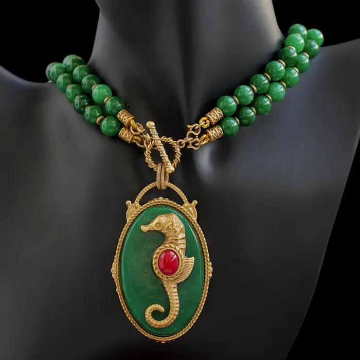 Collier et boucles d'oreilles Hippocampus double couche en agate verte