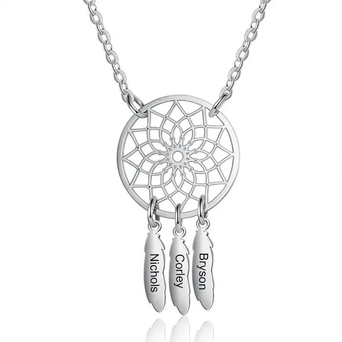Collier personnalisé bohème avec attrape-rêves et nom gravé en acier inoxydable pour femmes occasions spéciales
