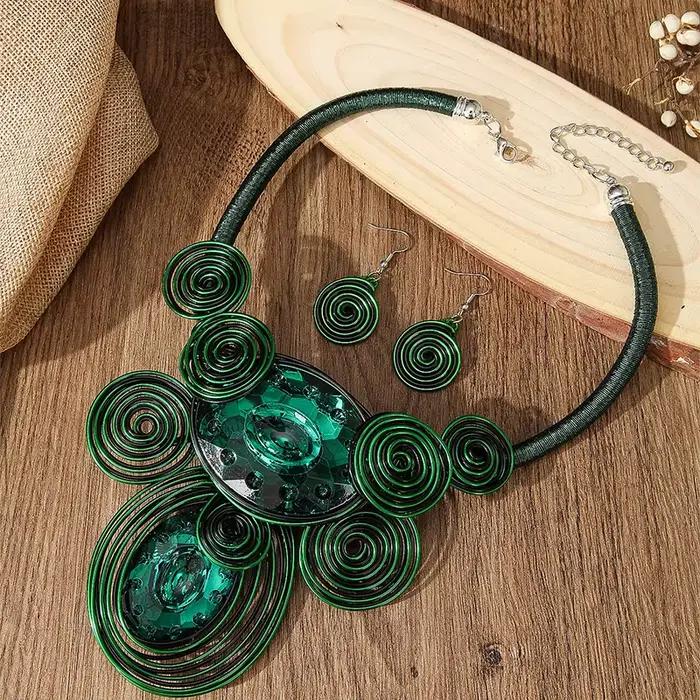 Ensemble de collier et pendentif en fil d'aluminium