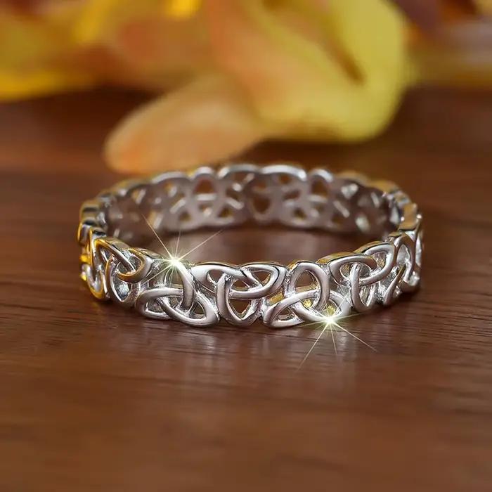 Bague à nœud celtique moderne pour femmes, argentée, pour soirées et occasions spéciales