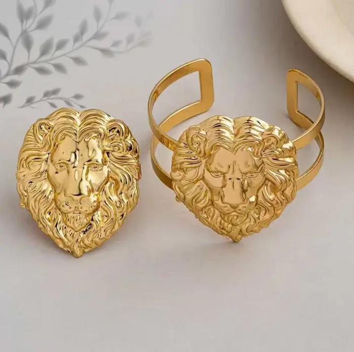 Ensemble de bracelets et bagues tête de Lion à la mode