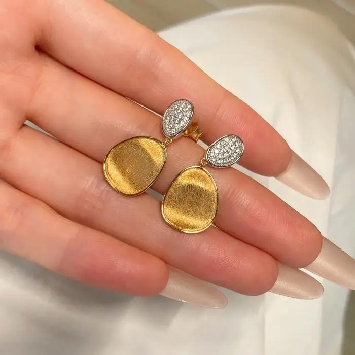 Boucles d'oreilles brossées incrustées de diamants ovales rétro pour femmes, boucles d'oreilles géométriques ondulées brillantes, goujon, conception unique, cadeau de bijoux de fête