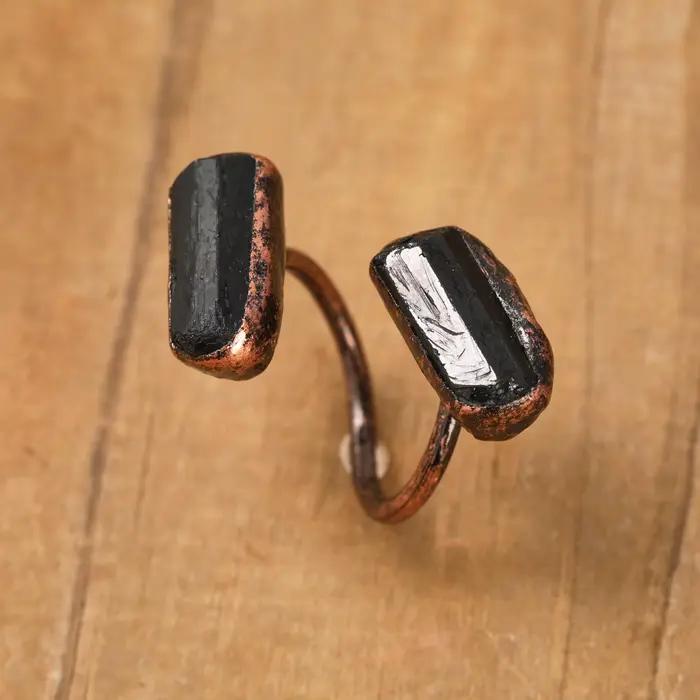 Bague en tourmaline noire brute, bronze antique, ajustable, style bohème gothique, bijoux accessoire