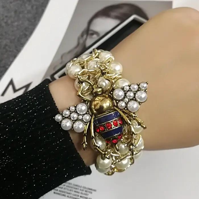 Bracelet d'abeille en perles élastiques bijou de luxe pour femmes cadeau pour occasions spéciales style moderne artisanat traditionnel