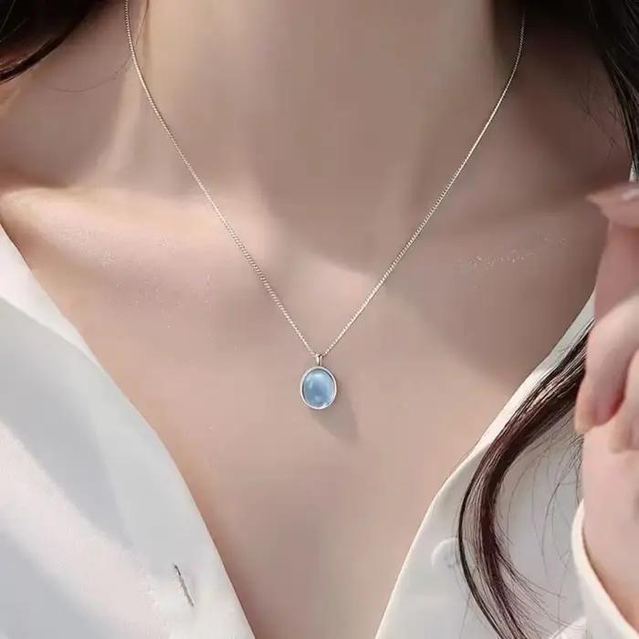 Ensemble de collier pendentif 5 pièces pour femmes avec chaîne de clavicule et pierres précieuses artificielles pour occasions spéciales romantiques et sophistiquées