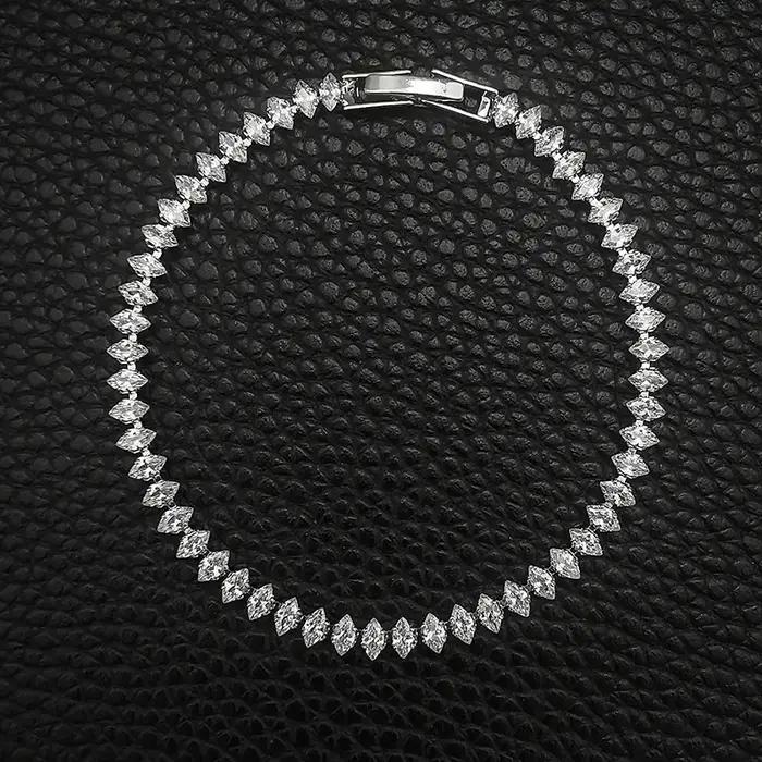 Nouveau Marquise ovale carré coupe luxe couleur argent sur la main Tennis Bracelet