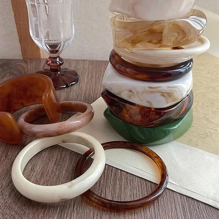 Bracelet carré rond irrégulier torsadé de forme géométrique pour femmes