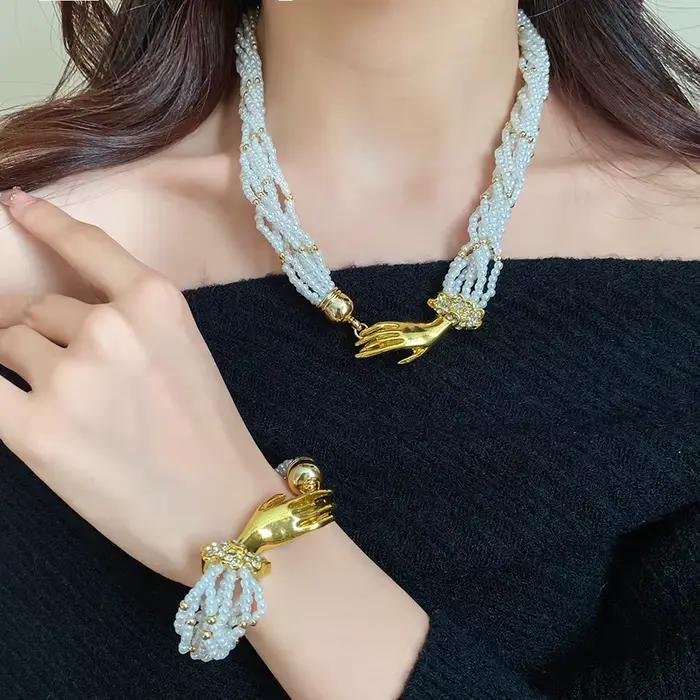 Collier de perles multicouches, chaîne de clavicule de tempérament de style palais rétro français
